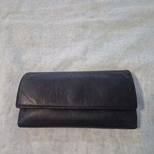 RUDSAK Classic Black Leather Wallet